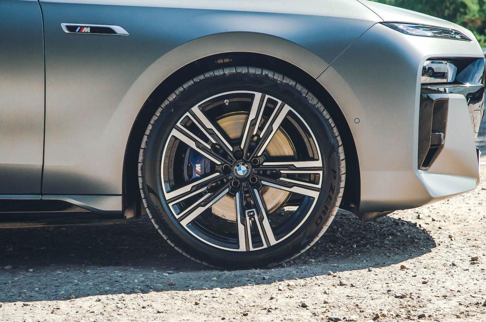 BMW 7 Series alloy wheel detail
