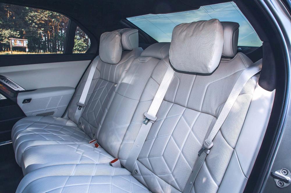 BMW 7 Series interior back seats
