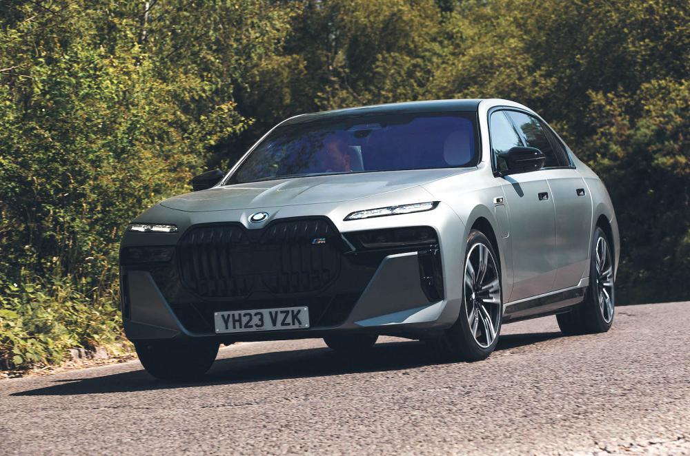 BMW 7 Series front cornering