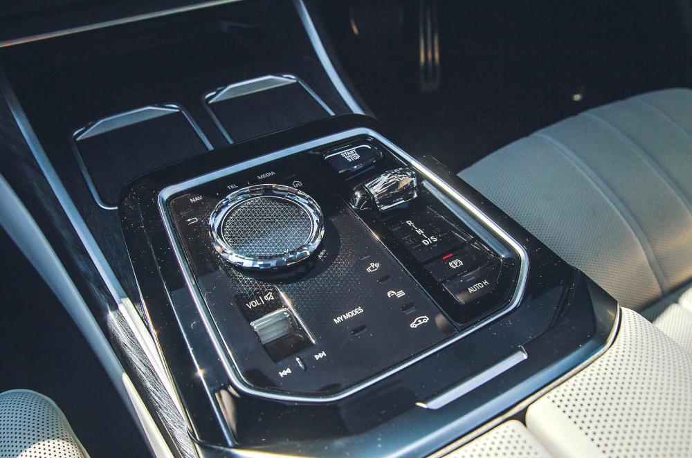 BMW 7 Series interior detail