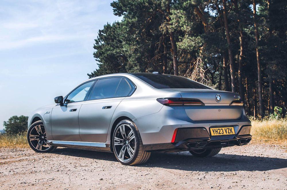 BMW 7 Series rear left static