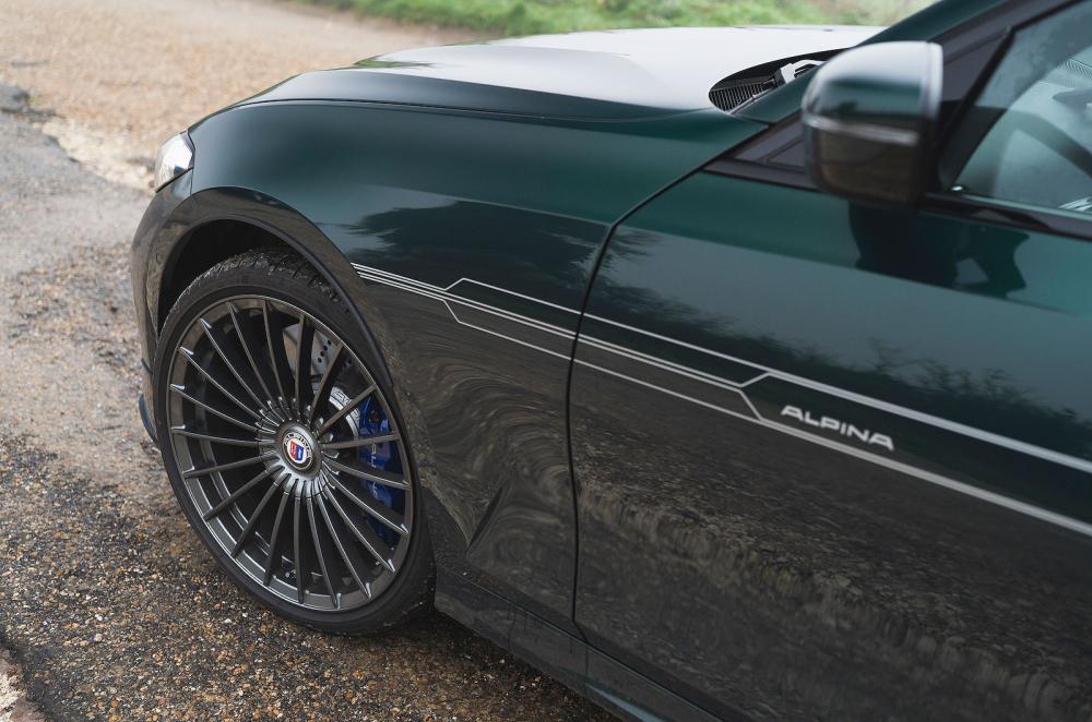 BMW Alpina B3 Touring side detail