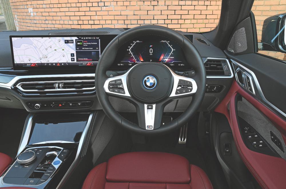 BMW i4 dashboard