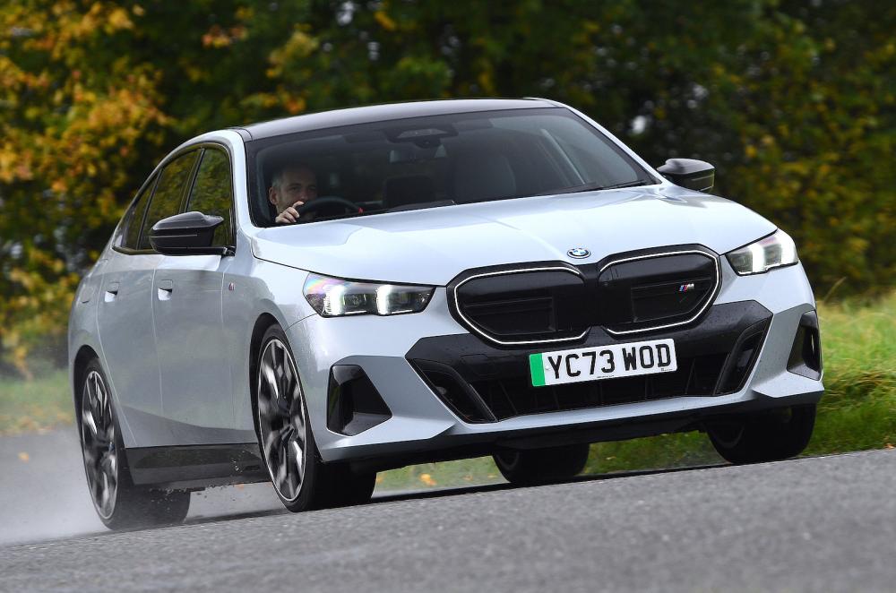 BMW i5 front cornering