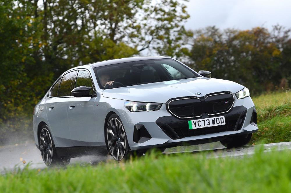 BMW i5 front right driving