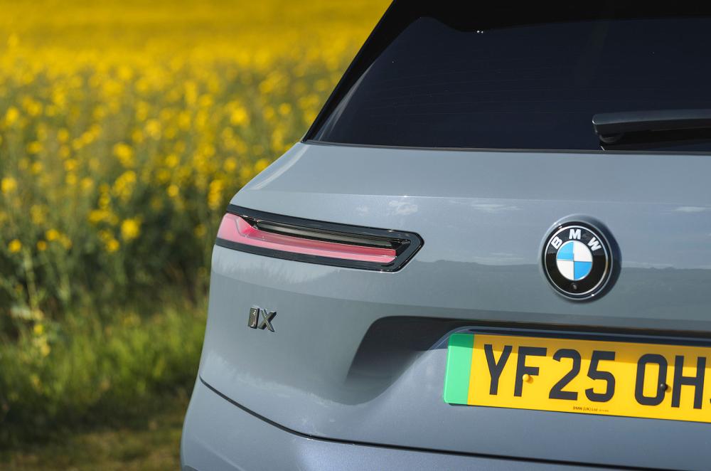 BMW iX rear lights