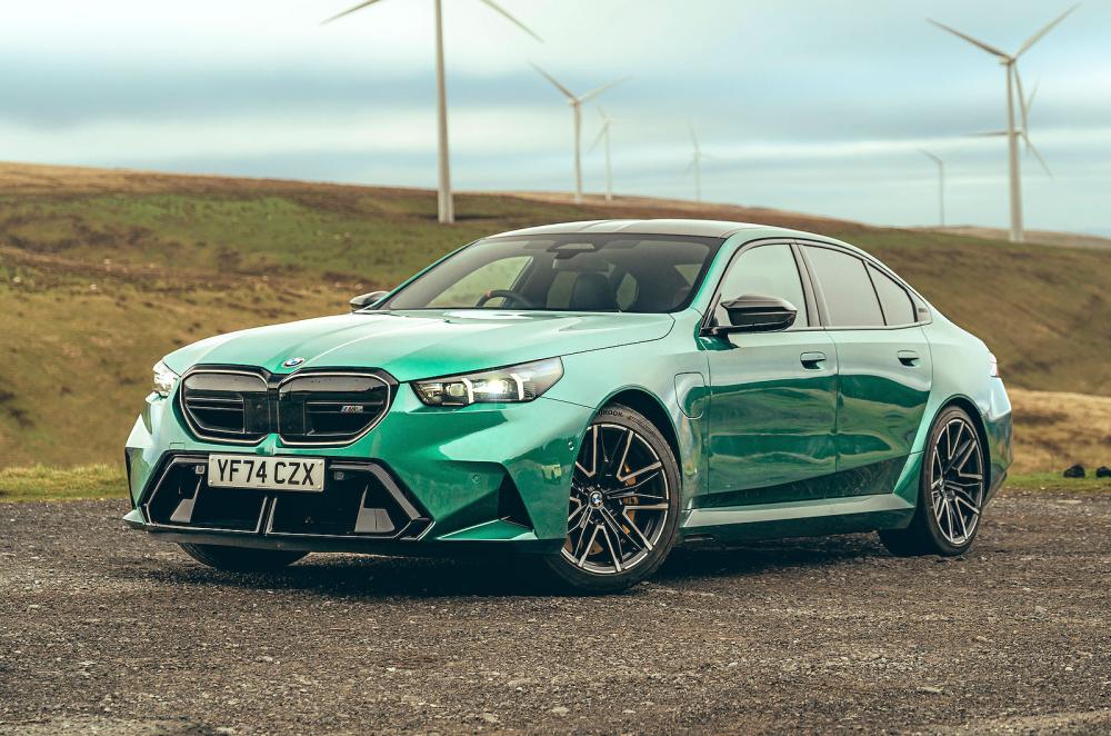BMW M5 front left static