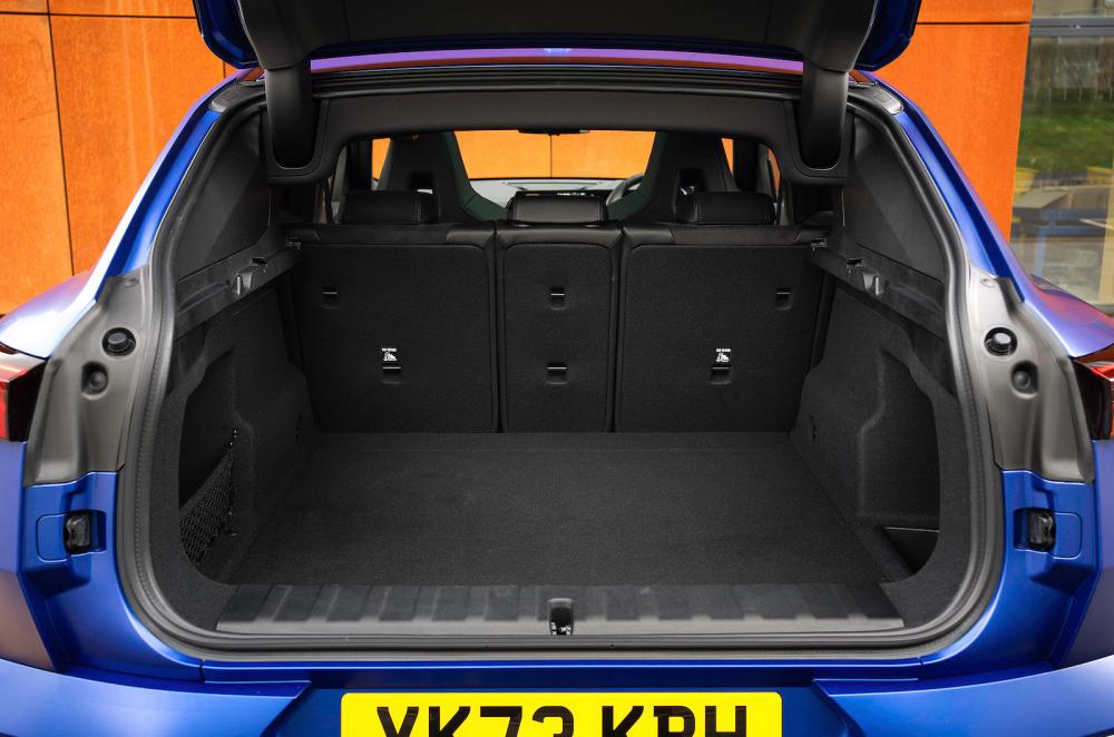 BMW X2 boot