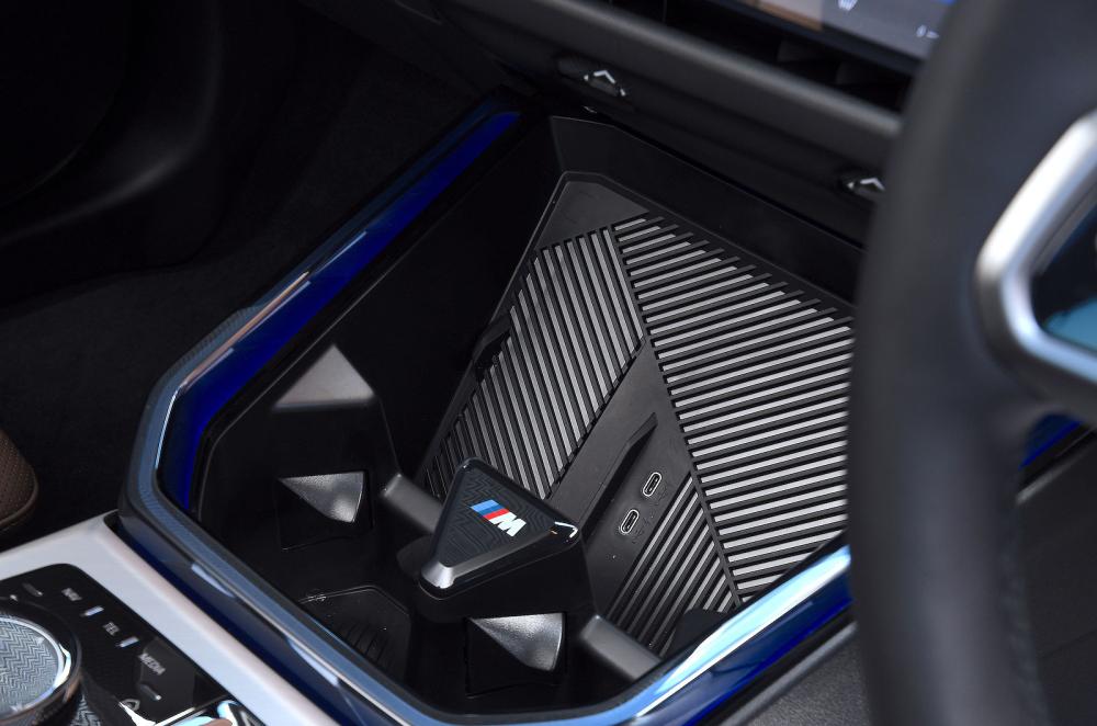 BMW X3 interior detail