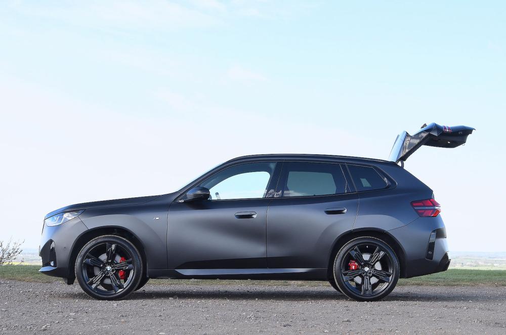 BMW X3 left static boot open