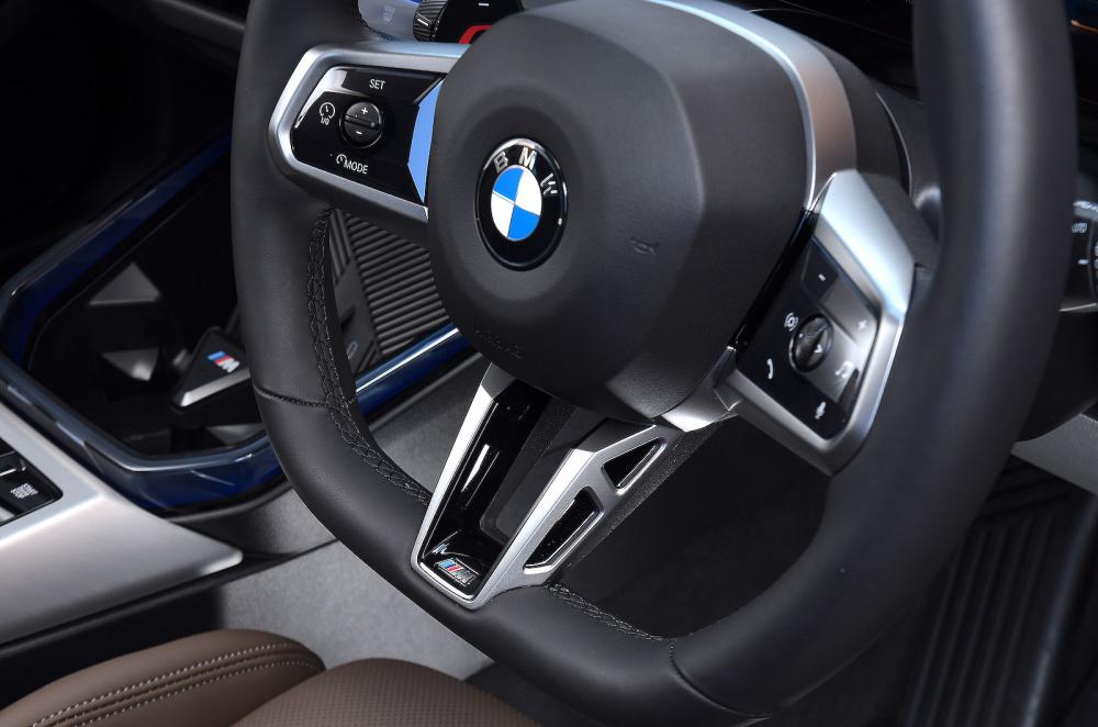 BMW X3 steering wheel