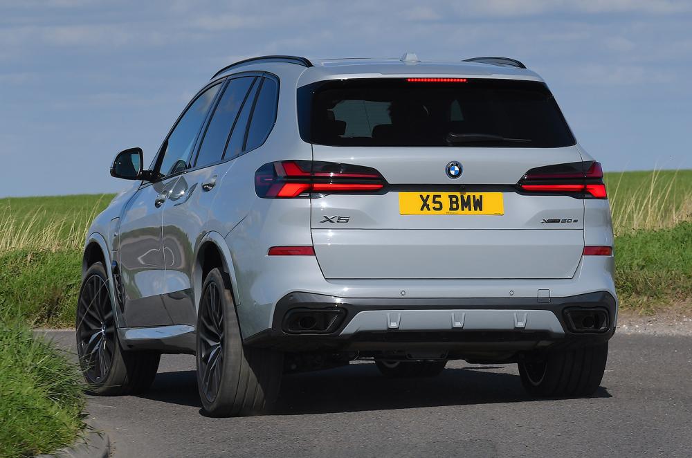 BMW X5 rear cornering