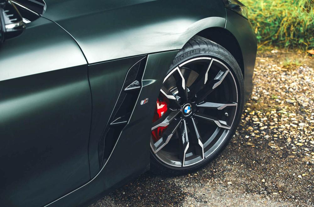 BMW Z4 alloy wheel