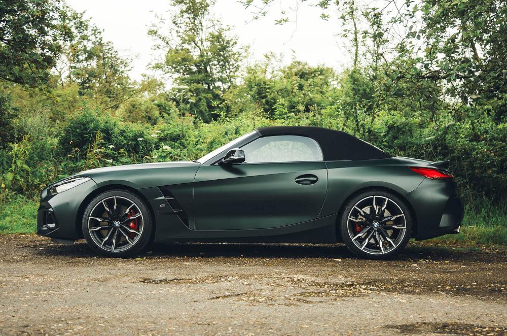 BMW Z4 left static