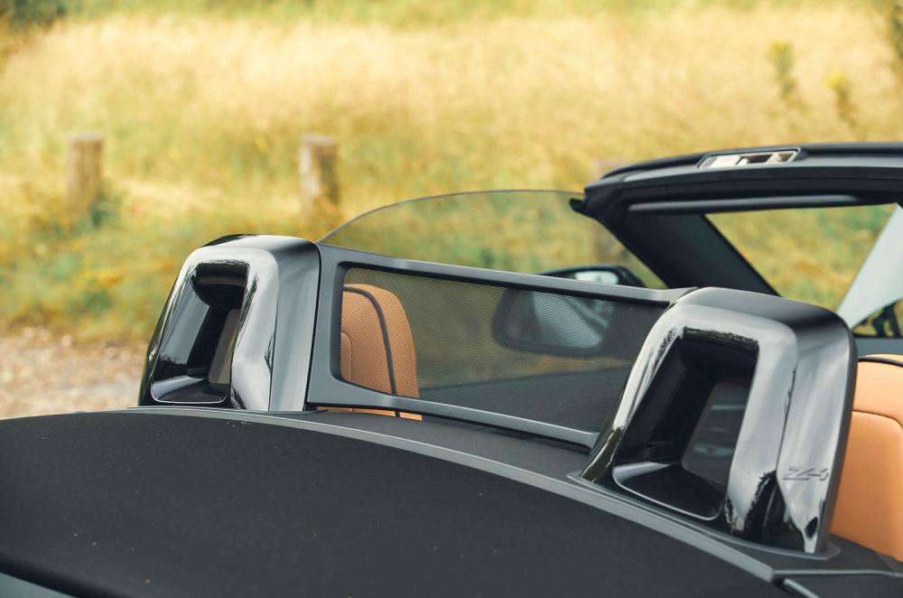 BMW Z4 wind deflector