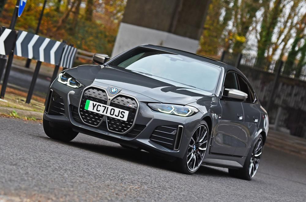 Used BMW i4 2021-present front cornering