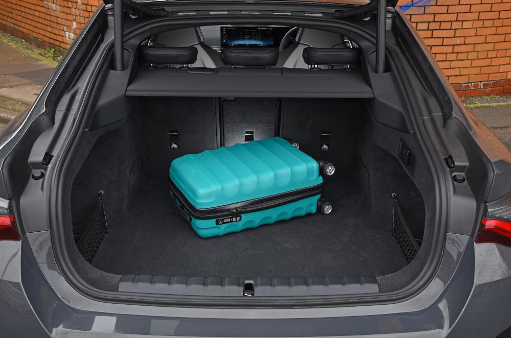 Used BMW i4 2021-present boot open