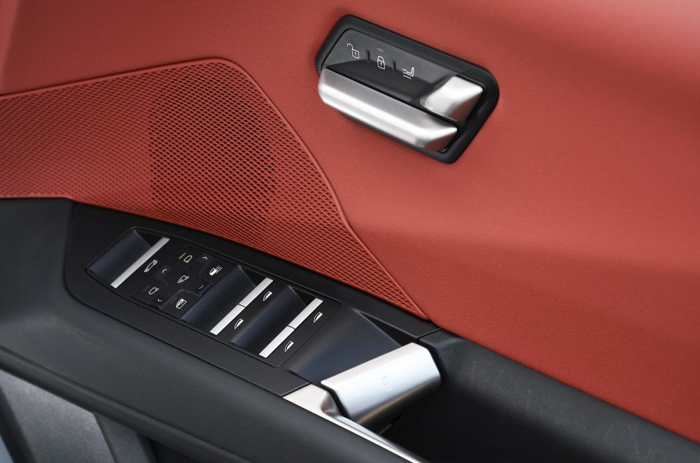 BMW iX3 seat controls and door release