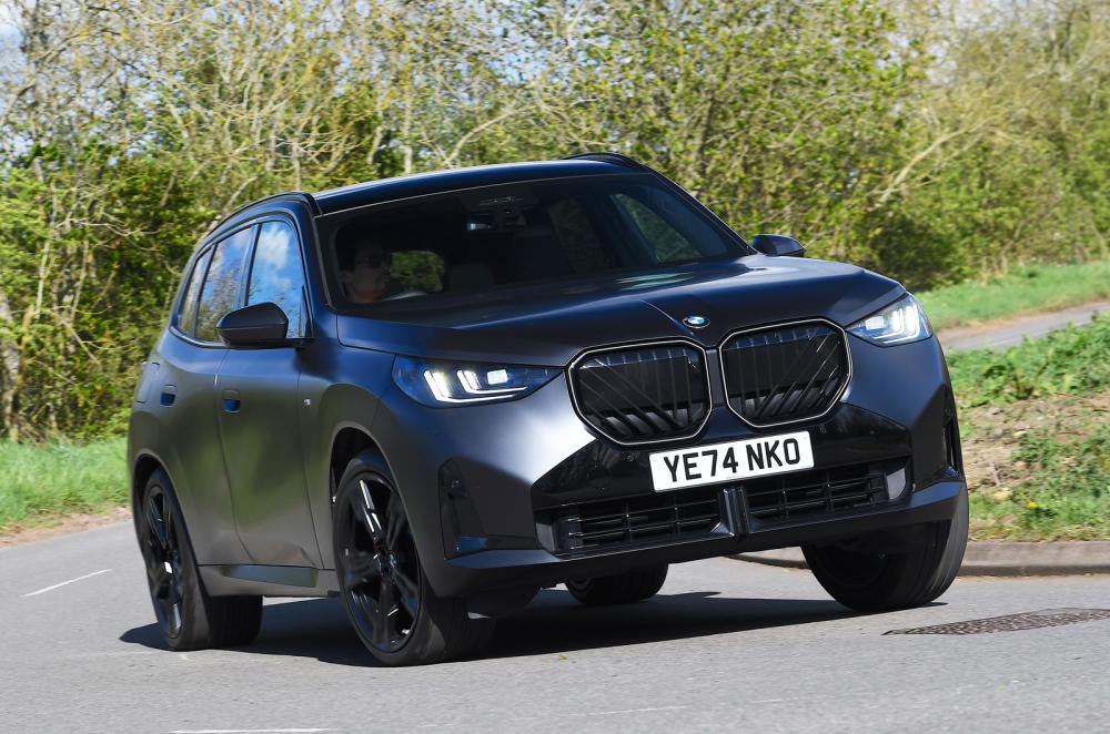 BMW X3 front cornering