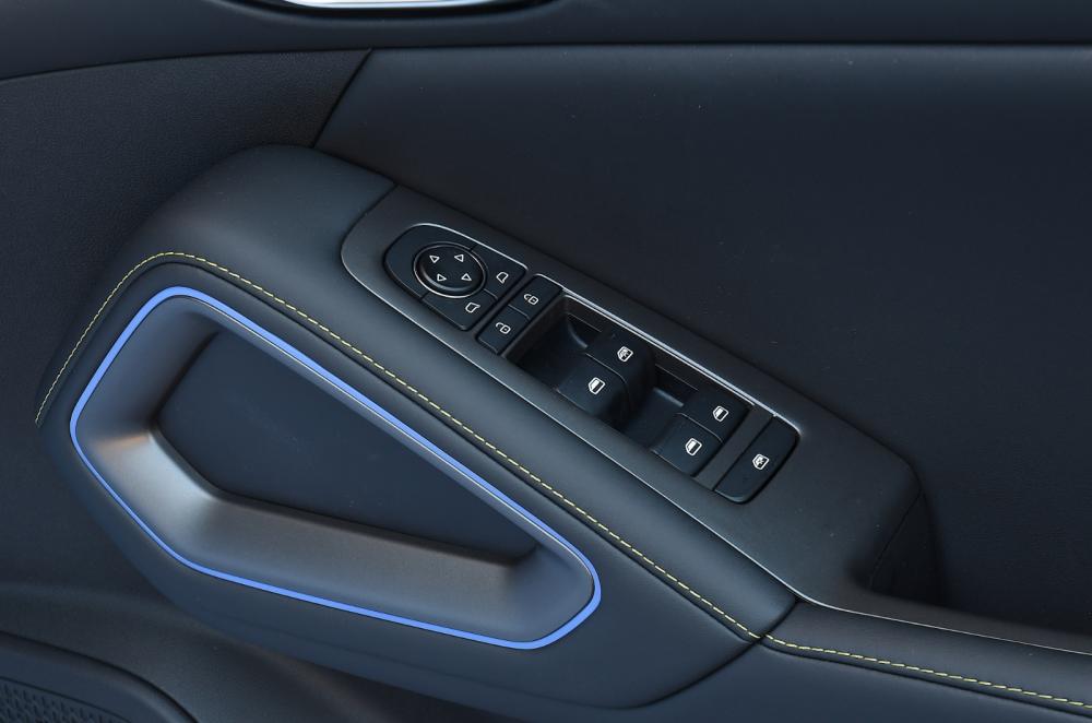 BYD Atto 2 window controls detail