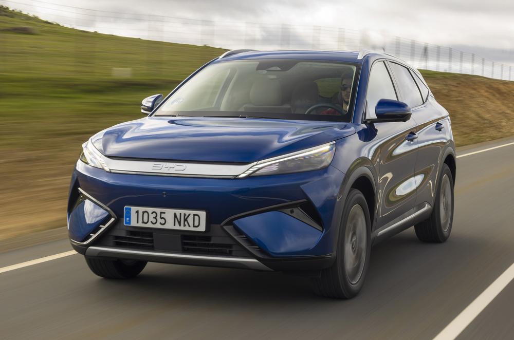 BYD Atto 3 Evo driving front left