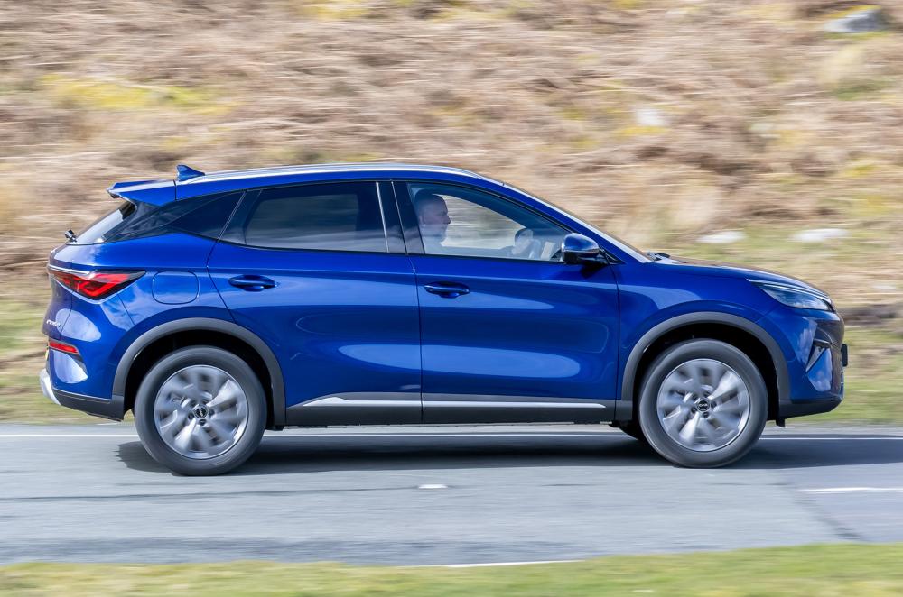 BYD Atto 3 Evo driving side