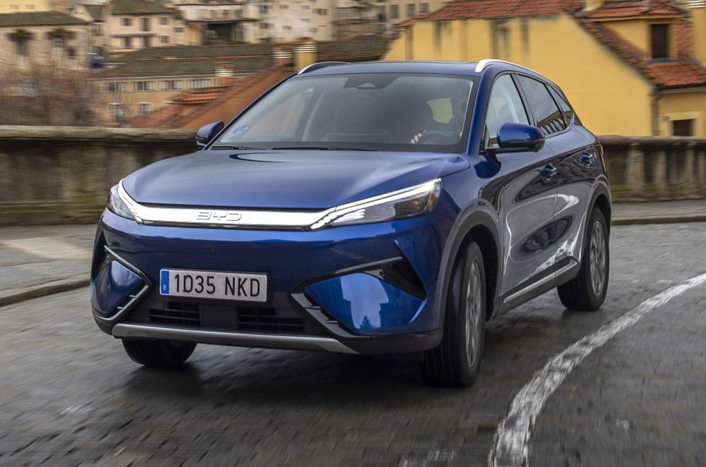 BYD Atto 3 Evo front cornering