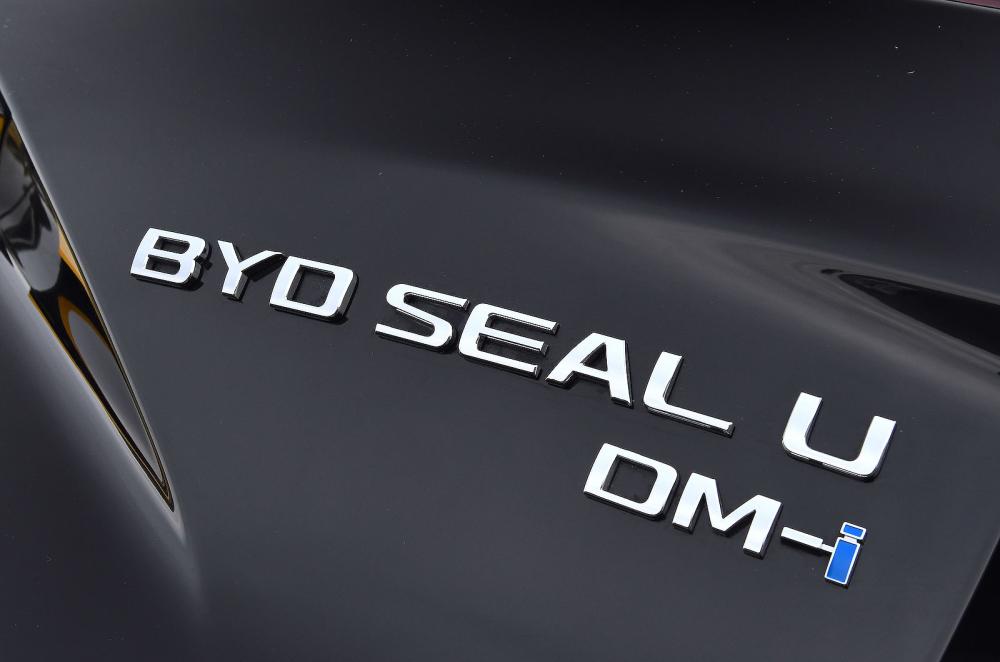 BYD Seal U rear badge