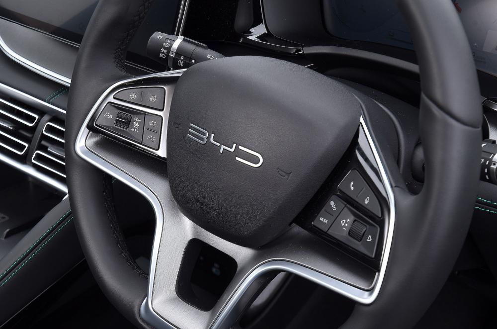 BYD Seal U steering wheel detail