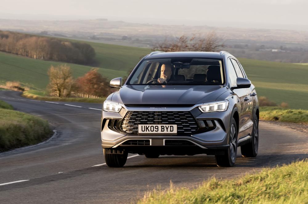 BYD Sealion 5 front cornering