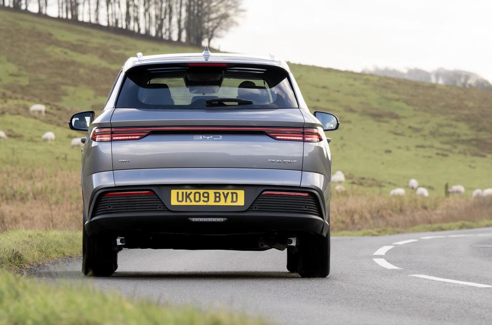 BYD Sealion 5 rear cornering