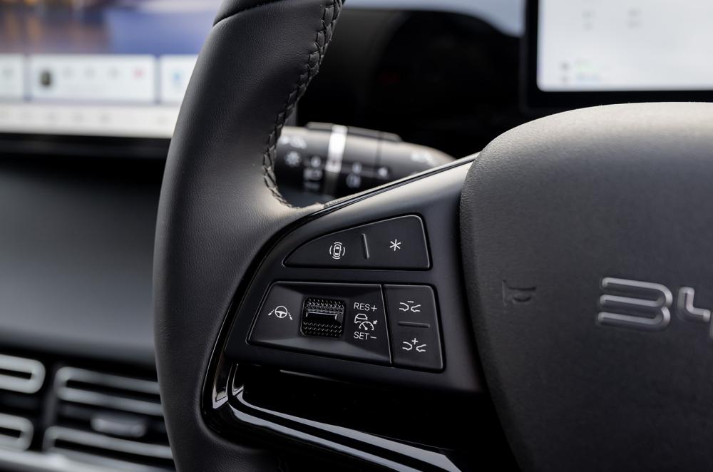 BYD Sealion 5 steering wheel
