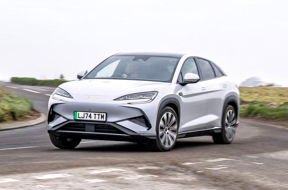 BYD Sealion 7 front cornering