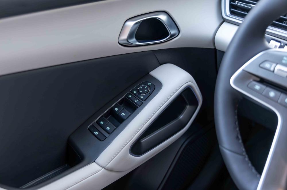 BYD Atto 2 DM-i PHEV interior details