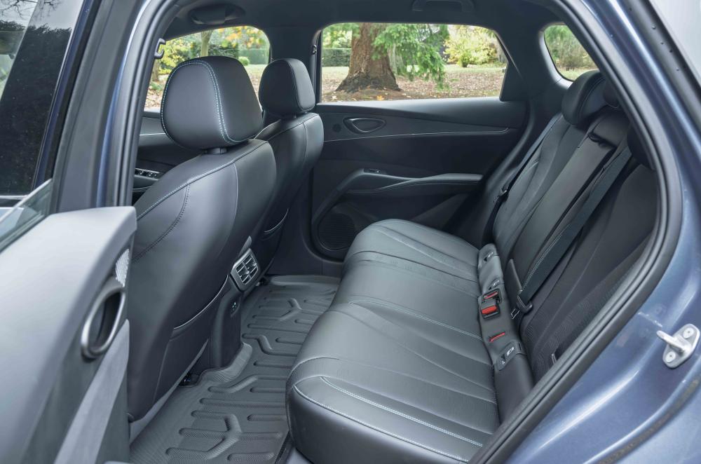 Blue BYD Seal 6 Touring interior