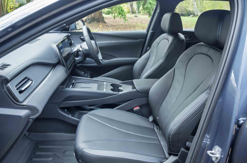 Blue BYD Seal 6 Touring interior