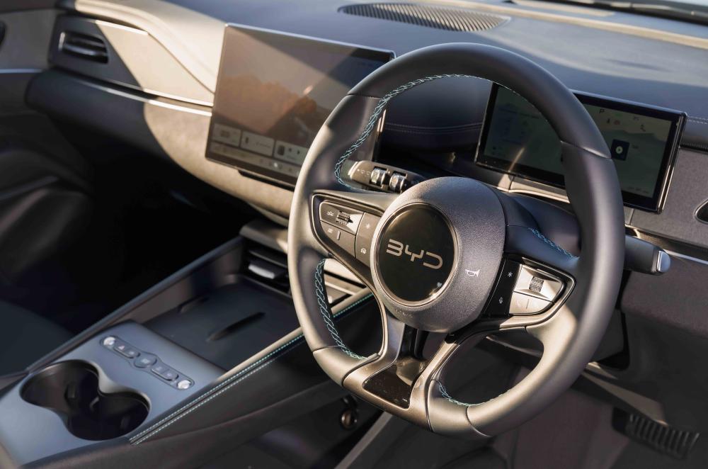 Blue BYD Seal 6 Touring interior details