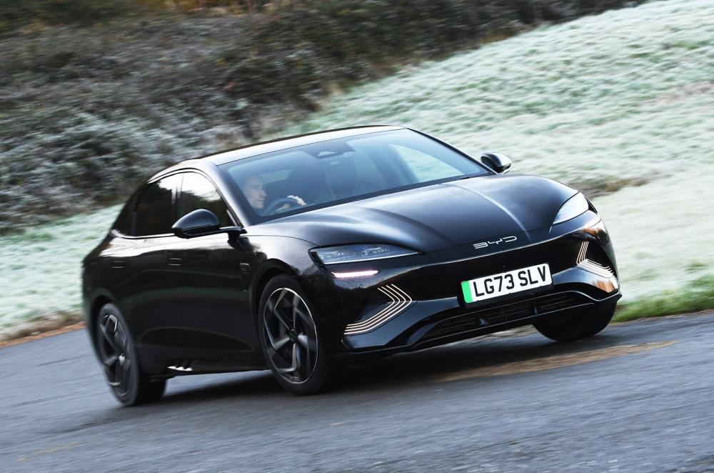 BYD Seal front cornering