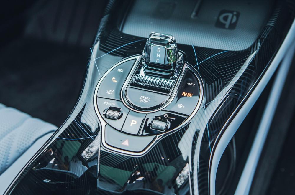 BYD Seal gear selector