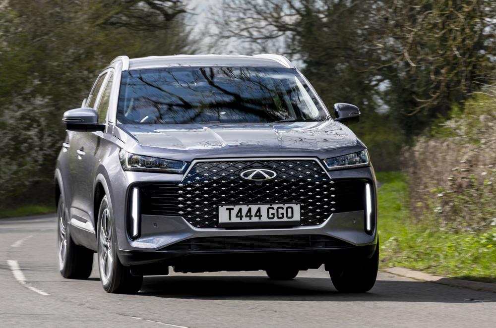 Chery Tiggo 4 front cornering