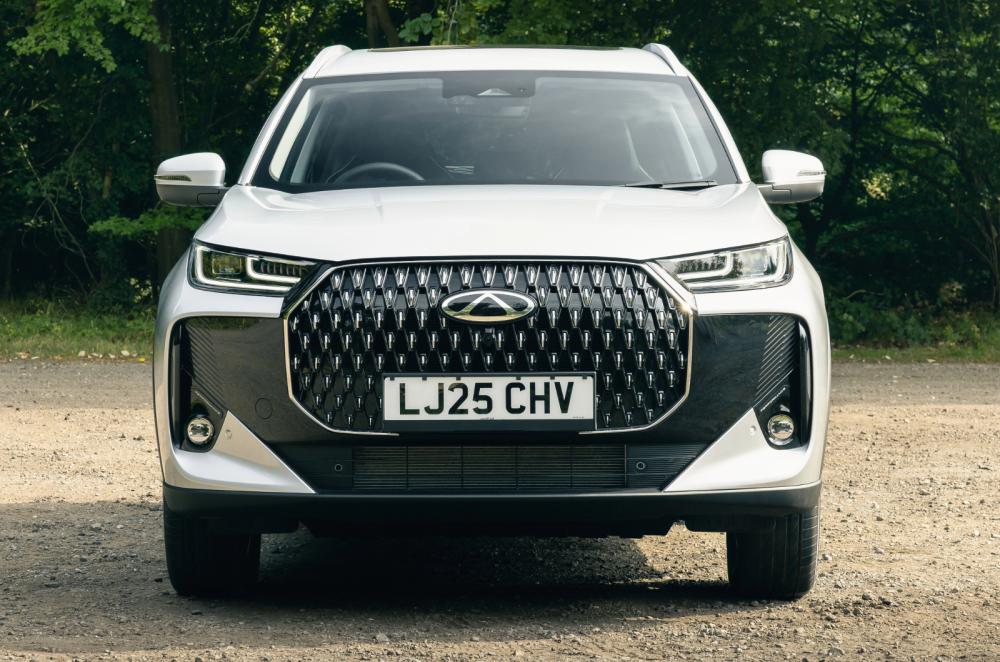 White Chery 7 front static