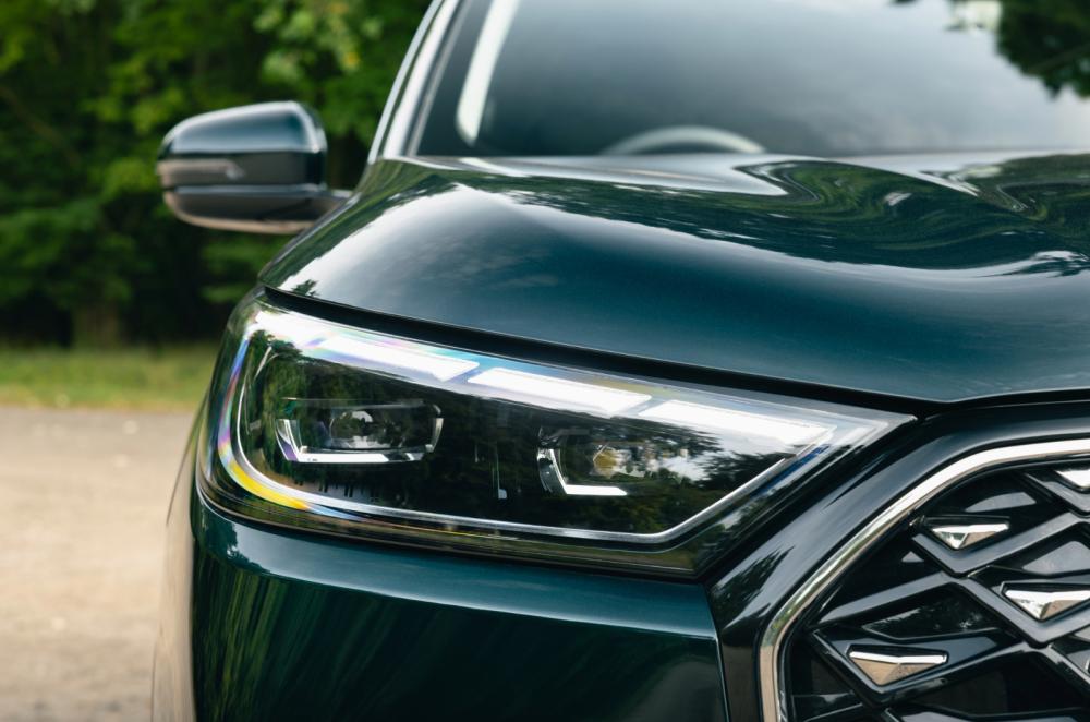 Chery Tiggo 8 headlight detail