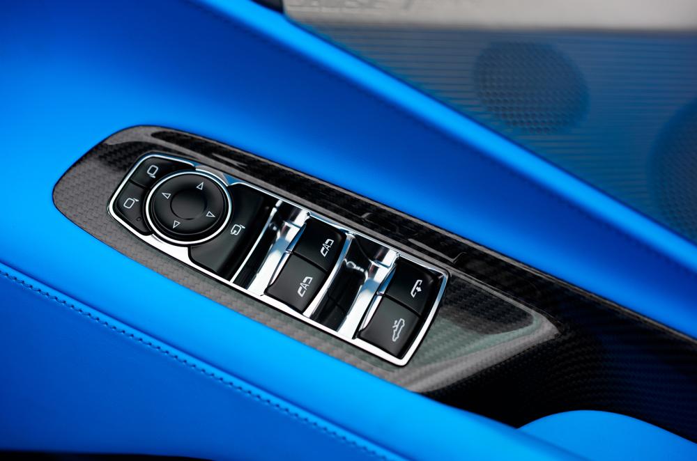 Chevrolet Corvette door controls