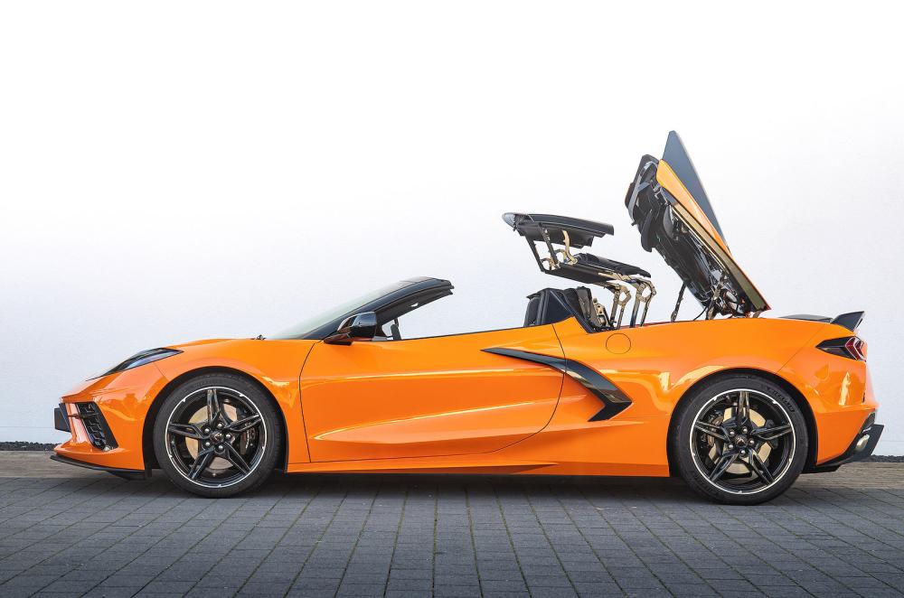 Chevrolet Corvette left static roof opening