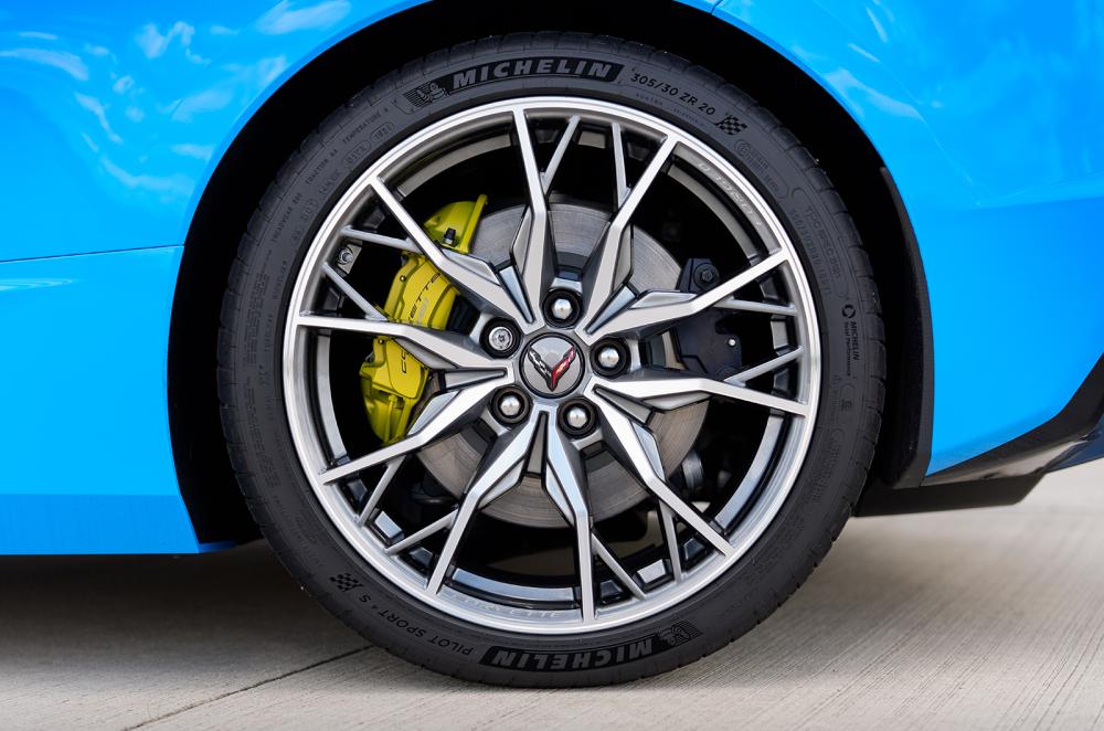 Chevrolet Corvette wheel