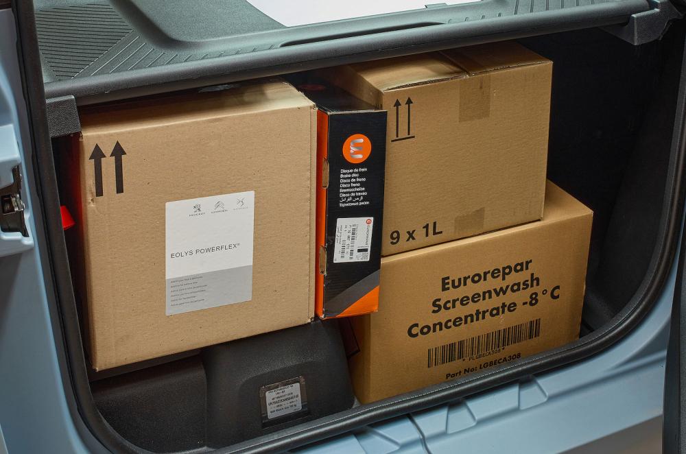 Citroen Ami Cargo 2022 load bay