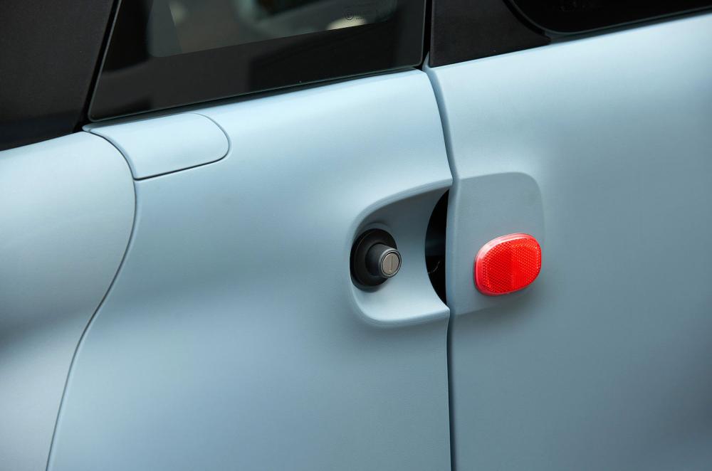 Citroen Ami door lock detail
