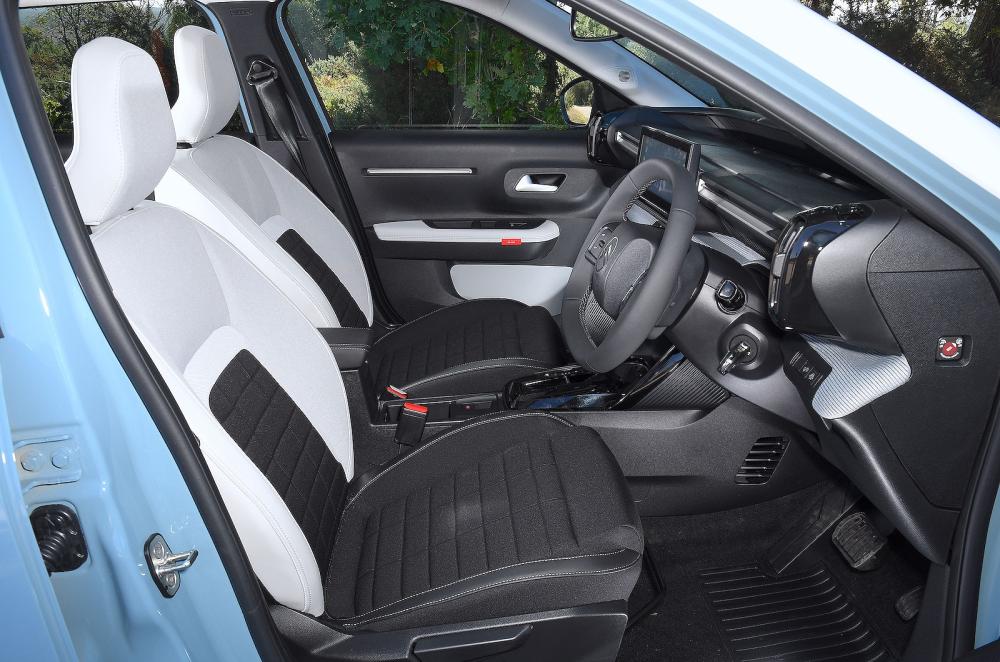 Citroën C3 front seats