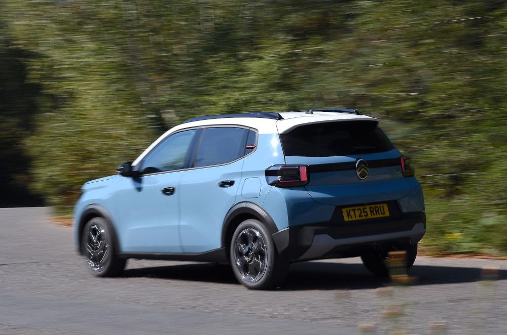 Citroën C3 rear left driving