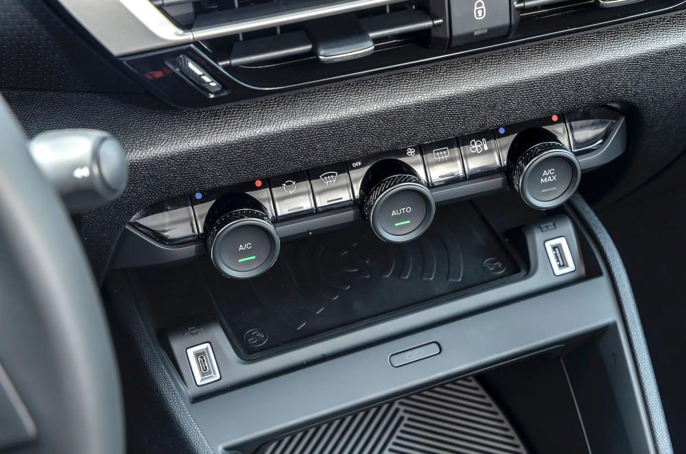 Citroen C4 air-con controls